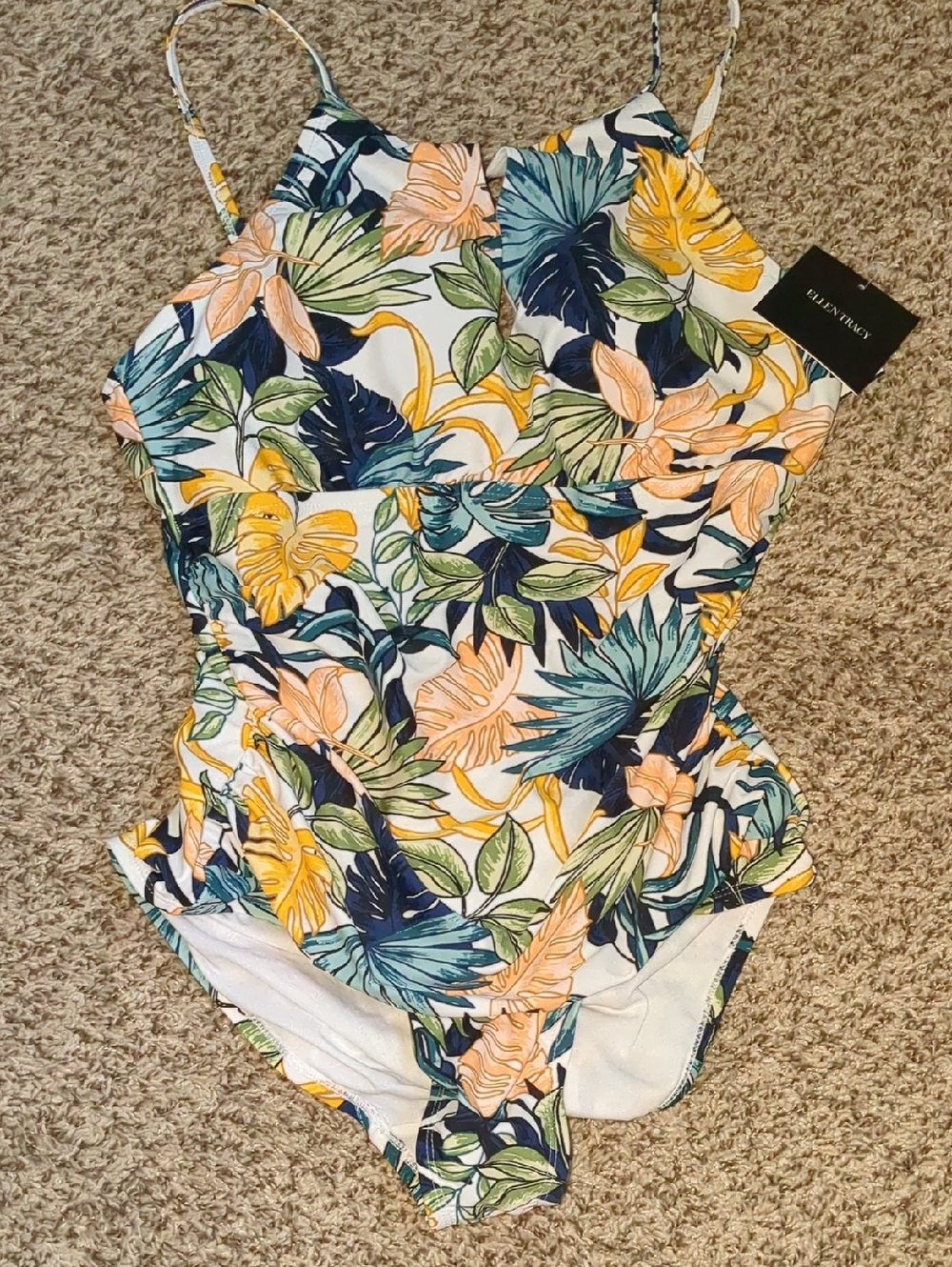 Ellen Tracy Keyhole Swimsuit. - Picture 3 of 7